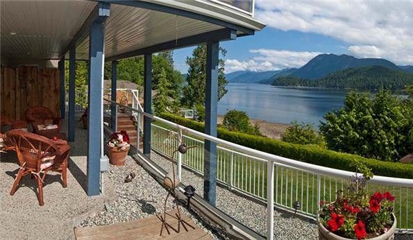 At The Shore Bed And Breakfast Sechelt Exterior photo